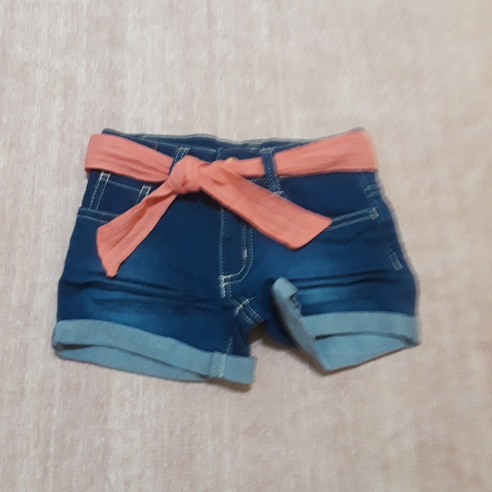 Short Set - Picture 2 of 2